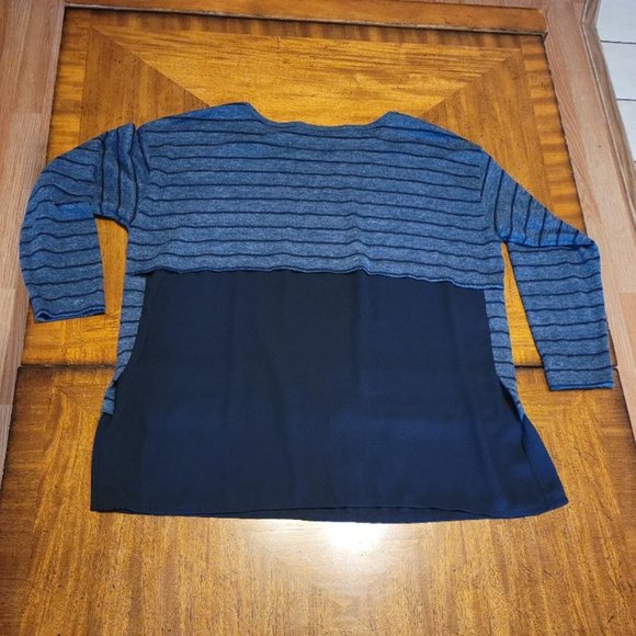 LOFT Blue Striped Mixed Fabric Top - Picture 6 of 10